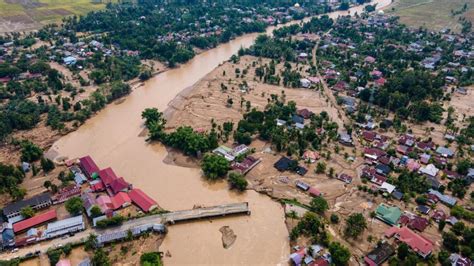 bmkg jelaskan pemicu banjir bandang  sumatra peringatan