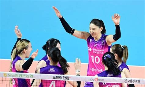 스포키 옐레나 김연경 39점 합작 흥국생명 2차전도 잡았다 우승 확률 100 인천 리뷰