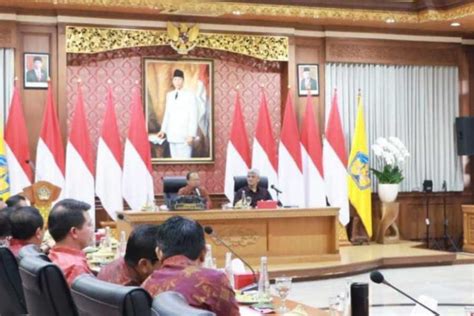 Gubernur Koster Fasilitasi Koordinasi Pembangunan Infrastruktur Ke