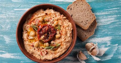 Houmous aux tomates séchées et paprika fumé