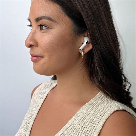 How To Wear Airpods Read This First