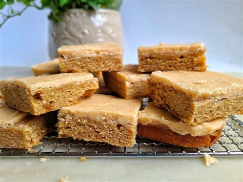 Banana Blondies With Brown Butter Frosting Banana Blondies Banana