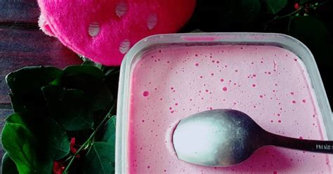 Resep Ice Cream Strawberry Lembut Anti Gagal Oleh Henny Wardhani Cookpad