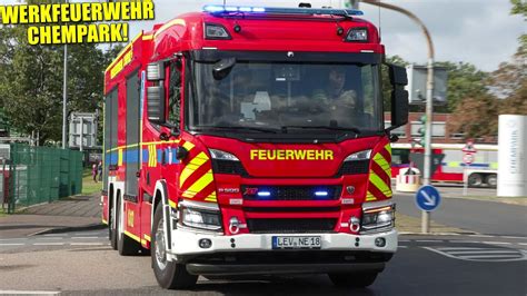 Werkfeuerwehr Chempark Dormagen Einsatzfahrzeuge Auf Alarmfahrt