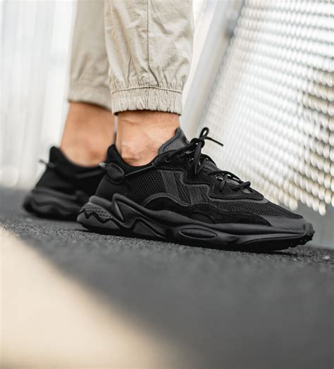 Кроссовки Adidas Ozweego Core Black Grey Five купить в Краснодаре