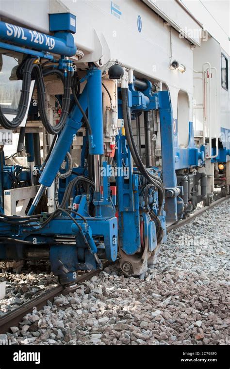 Balfour Beatty Rail Hi Res Stock Photography And Images Alamy