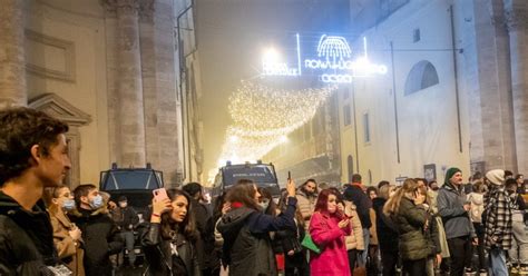 Capodanno Roma Gualtieri Vieta I Botti Dal 31 Dicembre Al 6 Gennaio