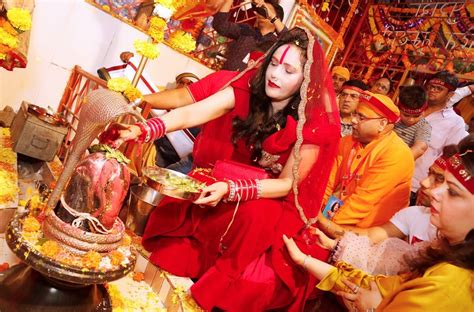 Radhe Maa Ke Bhakt हैप्पी महाशिवरात्रि Happy Shivratri Neelkanth Mahadev Mandir नीलकंठ महादेव