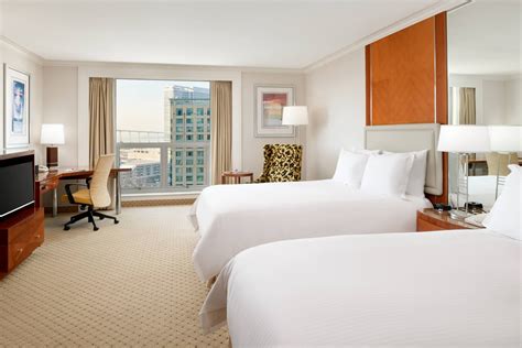 Gaslamp Quarter Suites and Rooftop Bar | San Diego Marriott Gaslamp Quarter