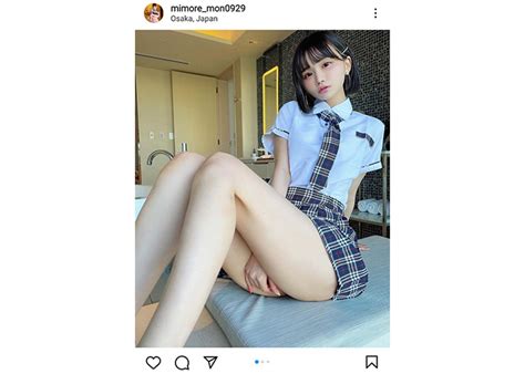 みもれもん、超ミニスカ制服で太ももを大胆露出した刺激的ショットにファン興奮！ Wwsチャンネル