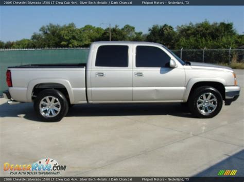 2006 Chevrolet Silverado 1500 Lt Crew Cab 4x4 Silver Birch Metallic Dark Charcoal Photo 2