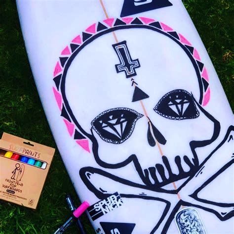 Skull Surfboard Art With Surfpaints