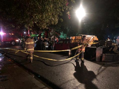 Video En Medio De La Lluvia Afectados Por Fuego En Zona Colonial