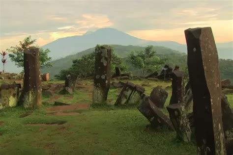 Gunung Padang Hal Yang Ditakuti Dunia Jika Penelitian Terus Dilakukan