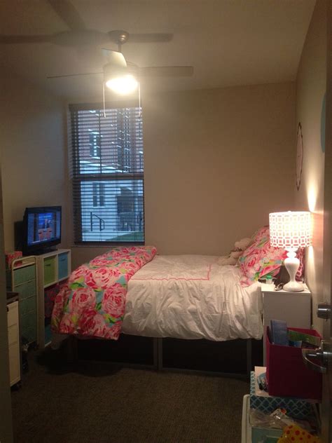 University Of Kentucky Dorm With Lilly Pulitzer Bedding Dorm Room