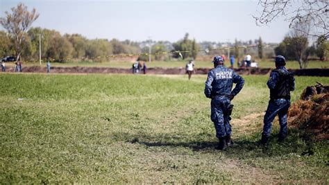 Asciende el número de muertos por explosión de ducto en México 27 01