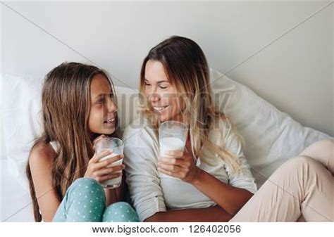 Mom Her Tween Daughter Image Photo Free Trial Bigstock