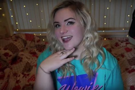 9 Hot Sexy Zannah Perrins Bikini Pics