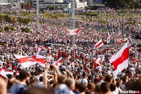 Why are protesters in Belarus using the white-red-white flag ...