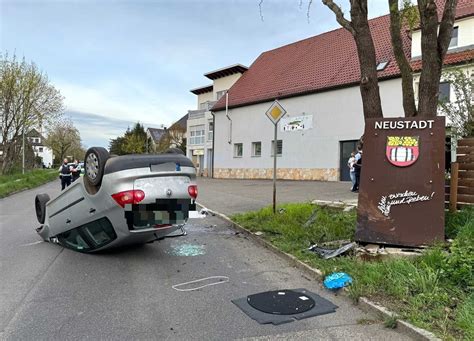 Auto In Waiblingen Neustadt Umgekippt J Hrige Bei Unfall Schwer