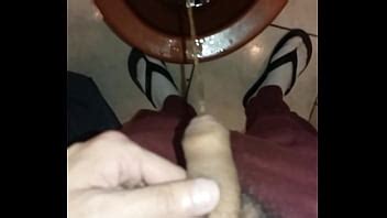 Mijando Banheiro Publico Xvideos