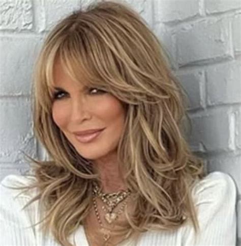 20 PERFECT HAIRSTYLES FOR WOMEN OVER 50 Valemoods Haircuts For Medium