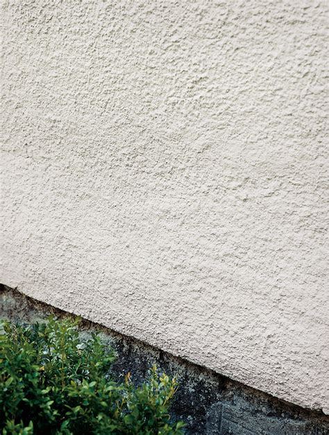 A Step By Step Guide To Repairing Damaged Or Cracked Stucco This Old