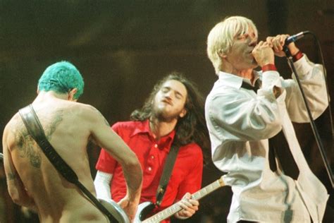 Fuego Topless Y Flea Desnudo Red Hot Chili Peppers En Woodstock La Tercera