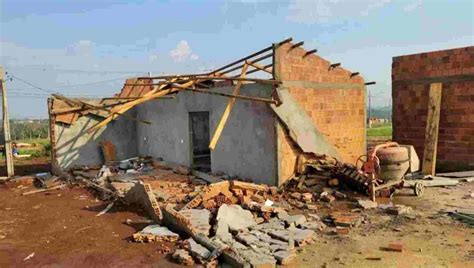 Tr S Bairros Foram Mais Atingidos Pelo Temporal Que Deixou Casas