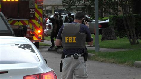 FBI Agents Kill Armed Man Outside SE Houston Home Police Say