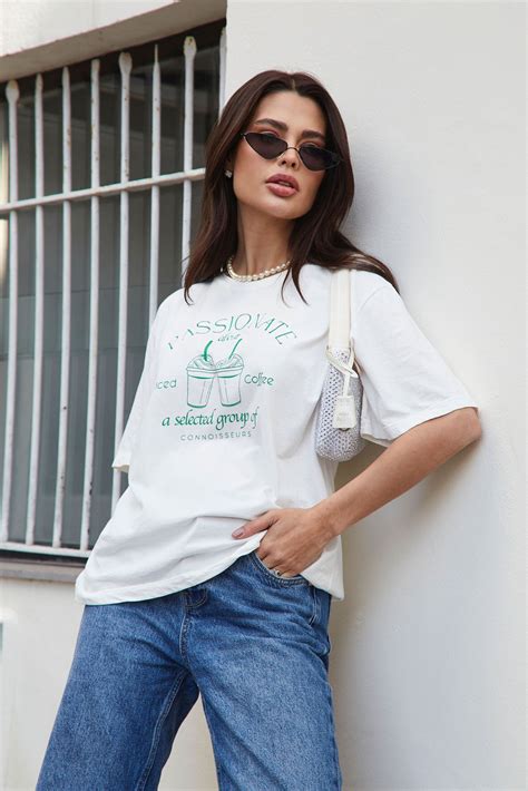 T SHIRT ESTONADA PASSIONATE OFF WHITE Dolce me DCM Confecções LTDA