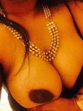 Curvy Indian Wife Nude Bedroom Pics Leaked Online Huge Boobs