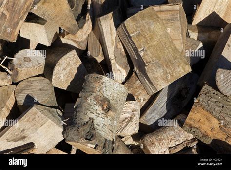 Chopped Firewood Logs Hi Res Stock Photography And Images Alamy