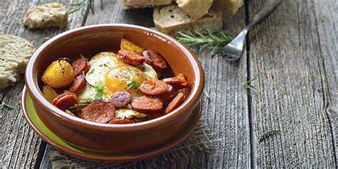 Poached Eggs With Peas And Chorizo Palacios