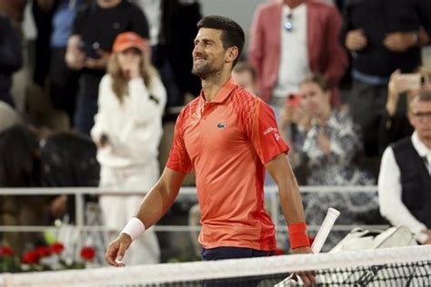 Djokovic pasa por encima de un duro Davidovich y ya está en octavos de