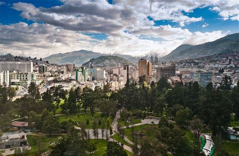 Quito Wallpapers Top Free Quito Backgrounds Wallpaperaccess