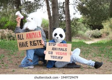 4,412 Animal Rights Protest Images, Stock Photos & Vectors | Shutterstock