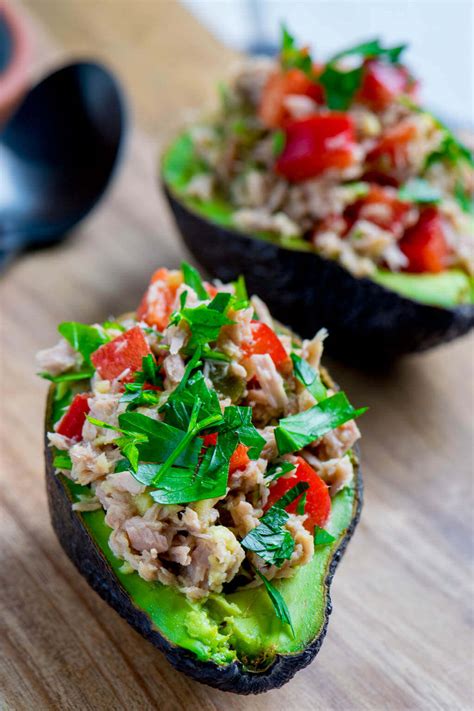 Avocado Mit Thunfischf Llung Gesund Lecker Einfach Low Carb