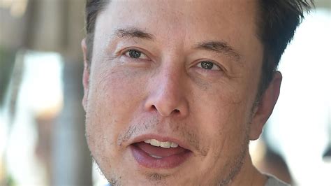 Elon Musk Mocks Jeff Bezos Over Spacex Contract The Courier Mail