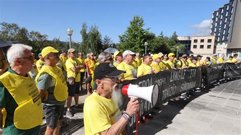 Les D Tracteurs De Geroa Se Tournent Vers Le Gouvernement Basque Pour