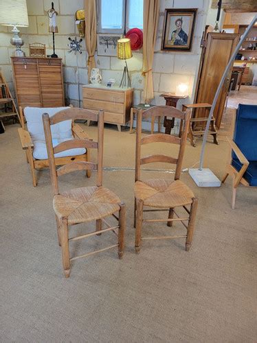 Paire de chaises paillées vintage A la vieille école