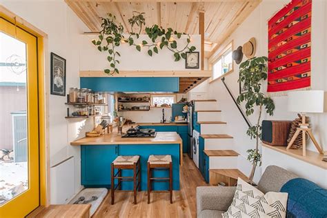 7 Kitchen Design Ideas For Tiny Homes To Maximize Space