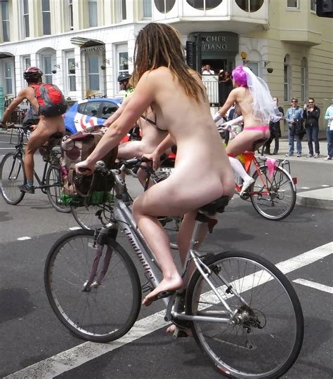Female Exhbitionist At World Naked Bike Ride Photo X Vid