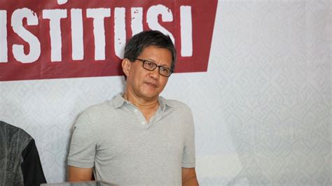 Bukti Bukti Kasus Rocky Gerung Dilimpahkan Ke Bareskrim