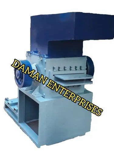 Plastic Scrap Grinder Machine Blade Size 24 INCH Capacity 300