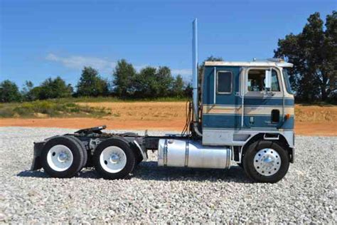 International 9670 Eagle 1982 Sleeper Semi Trucks