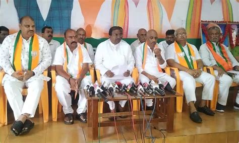 Kcr Has No Moral Right To Start National Party Bjp