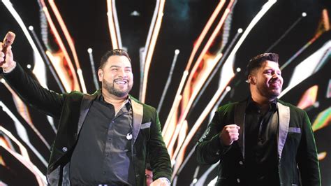 Banda MS León VIDEO FOTOS más de 4 mil personas asisten a concierto en