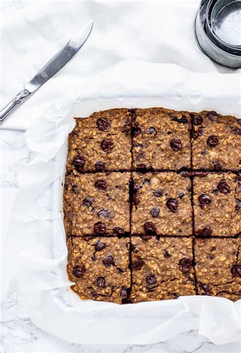 Healthy Chocolate Chip Oatmeal Breakfast Bars