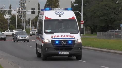 Ambulanses Policja Do I Od Uniwersytecki Szpital Kliniczny We